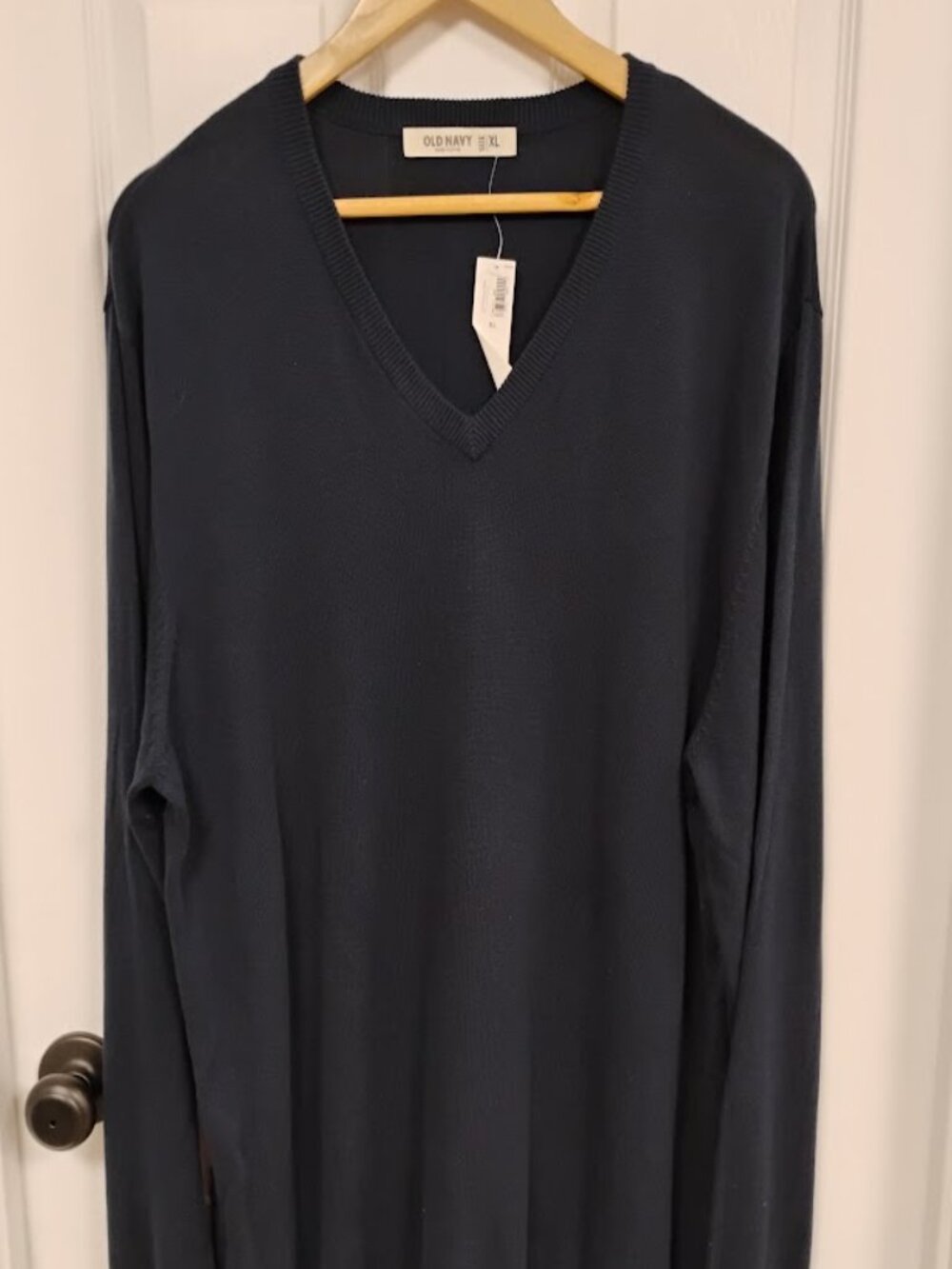 NWT Old Navy Men’s Navy V-Neck Sweater XL